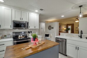 House (3 Bedrooms) | Interior - Near Attractions: Family-friendly Lubbock Home! (Lubbock)