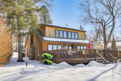Family-friendly! Waterfront Home on Lake Hopatcong