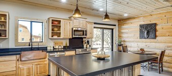 Hunters' Home Base! Cabin in White Mountains