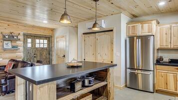 House (1 Bedroom) | Interior