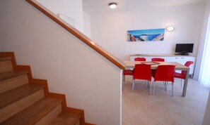 Villa, 3 Bedrooms, Patio, Garden View | Dining room - Green Retreat Near the Beach (Lignano Sabbiadoro)