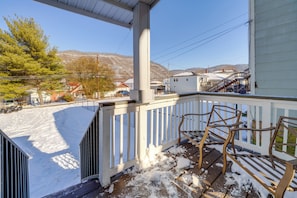 Interior - Explore New River Gorge! High-end Hinton Retreat (Hinton)