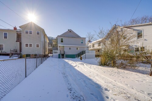 Explore New River Gorge! High-end Hinton Retreat