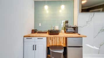 Apartment (0 Bedroom) | Interior