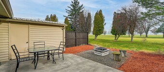 Near Mcnary Dam! Pet-friendly Condo on Golf Course