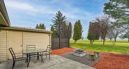 Near Mcnary Dam! Pet-friendly Condo on Golf Course