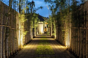 Property grounds - Stylish Private Pool Villa Seminyak, Steps from KU DE TA, Mama San & Beach Clubs (kuta)
