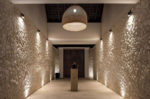 Interior - Stylish Private Pool Villa Seminyak, Steps from KU DE TA, Mama San & Beach Clubs (kuta)