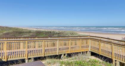 Steps to Pool & Beach! South Padre Island Getaway