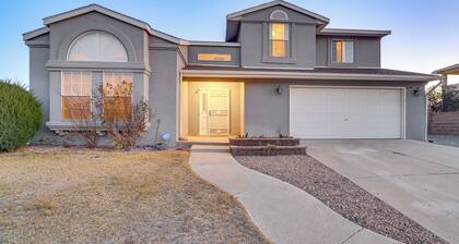 Quiet Stay in Convenient Rio Rancho Community!