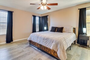 Interior - Quiet Stay in Convenient Rio Rancho Community! (Rio Rancho)