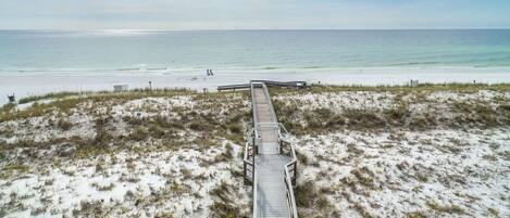 Condo, 2 habitaciones | Playa | Playa en los alrededores