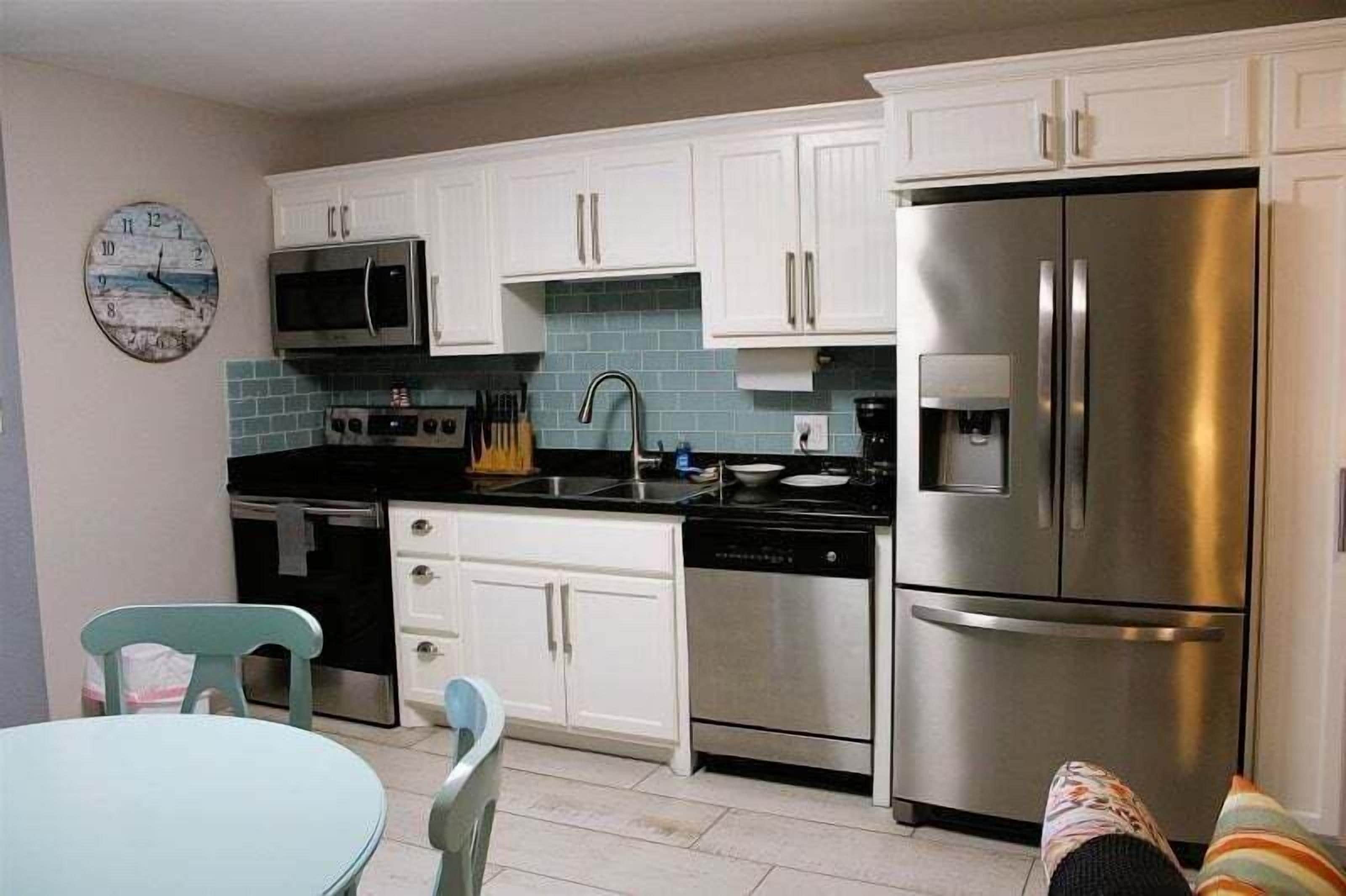 Condo, 1 habitación | Cocina privada | Refrigerador, horno, cafetera y tetera y tostadora 