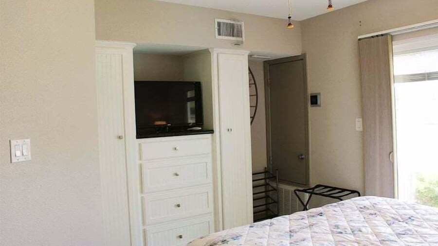 Lighthouse Landing At Kontiki Kc111 1 Bedroom Condo