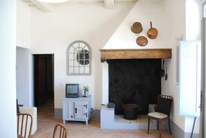 Interni