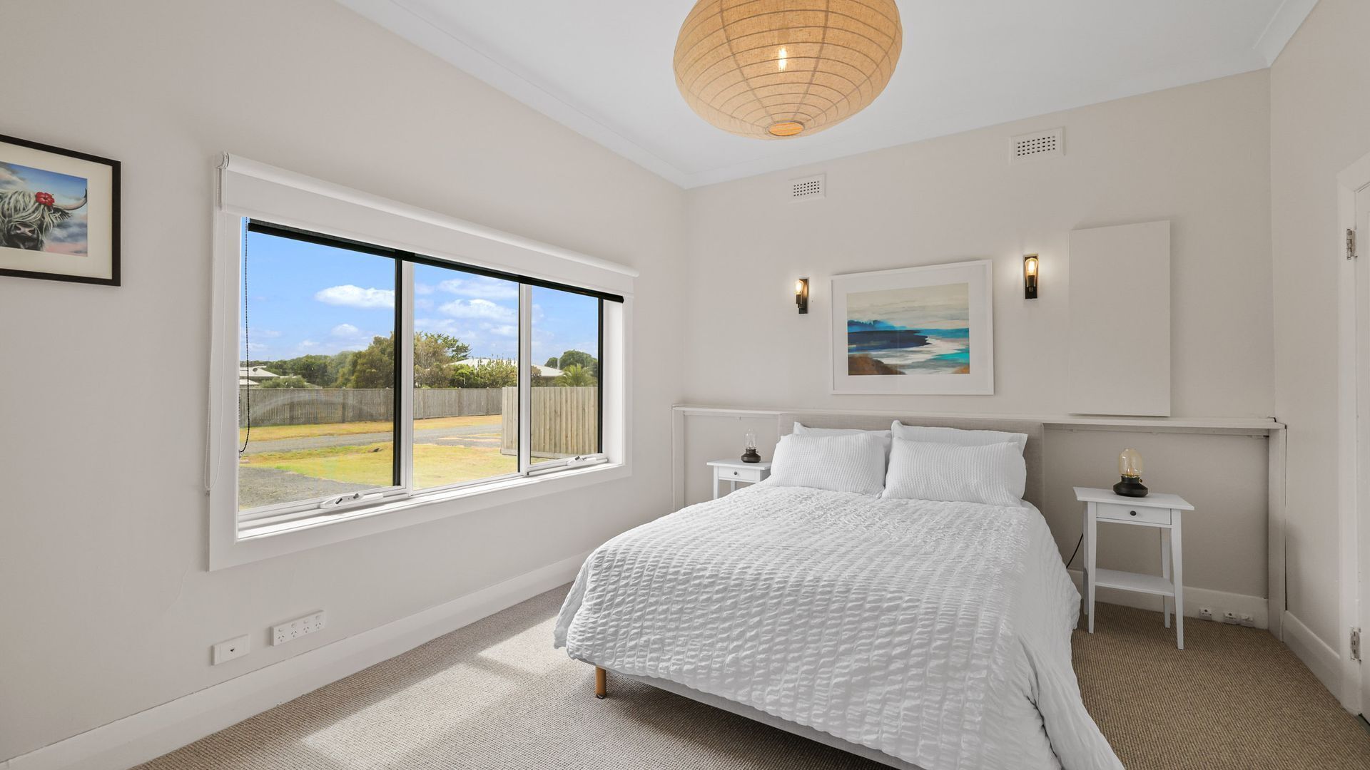 3 quartos, ferros/tábuas de passar roupa, berço de viagem