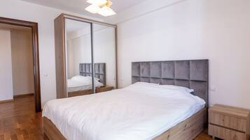 Strykejern/-brett og sengetøy