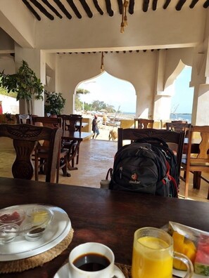 Free daily continental breakfast - Stopover Guest House Shela (Shela)