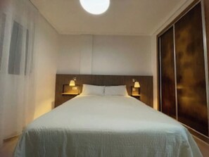 3 bedrooms, free WiFi, bed sheets - Stylish South House in Villamartin - Solarium and Poolview Terrace (Orihuela)