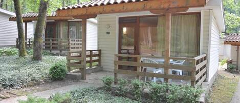 Basic Villa, Garden View | Terrace/patio