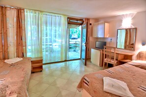 Basic Villa, Garden View | Meja, Wi-fi percuma 