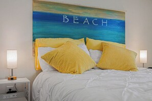 3 bedrooms, iron/ironing board, free WiFi, bed sheets -  Beautiful Waterfront Canal Home with Stunning Views and Heated Pool (Punta Gorda)