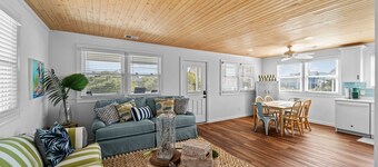 Buzzin to the Beach - Updated, EV Plug, Hot Tub & Dog Friendly