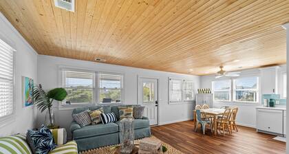 Buzzin to the Beach - Updated, EV Plug, Hot Tub & Dog Friendly