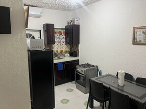 Mikrobølgeovn, ovn og kokeplater