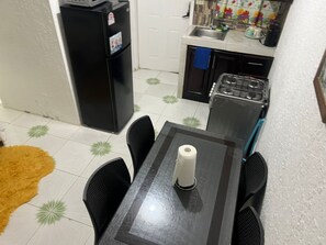 電子レンジ、オーブン、コンロ