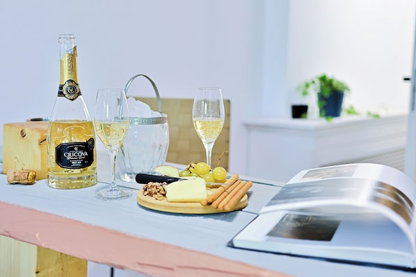 Food and drink - Art Boutique Residence - boutique stay in the heart of the city (București)