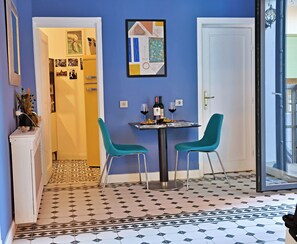 Dining - Art Boutique Residence - boutique stay in the heart of the city (București)