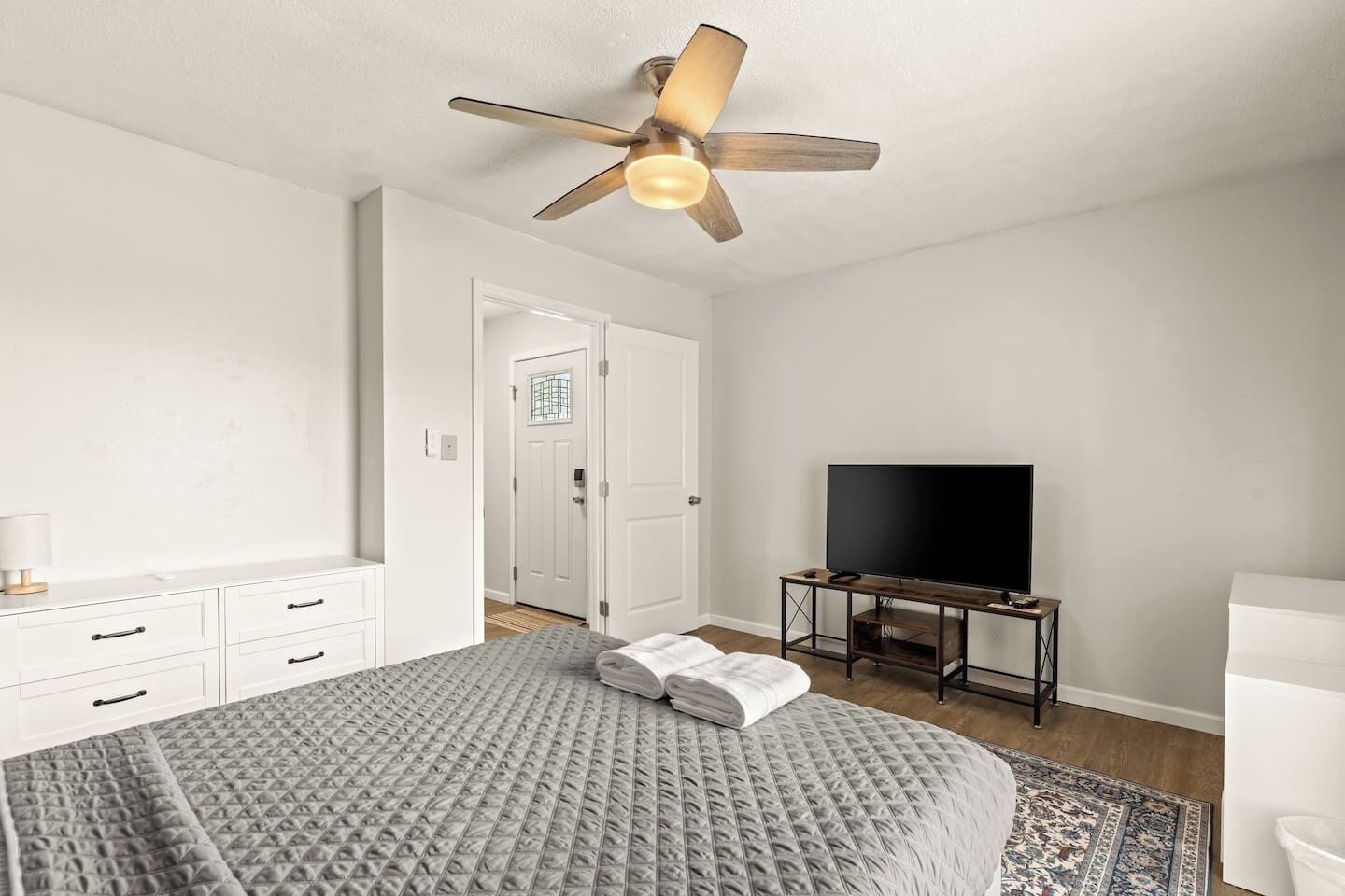 1 bedroom, iron/ironing board, travel cot, free WiFi