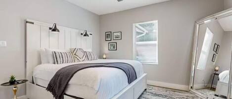 3 bedrooms, iron/ironing board, free WiFi, bed sheets