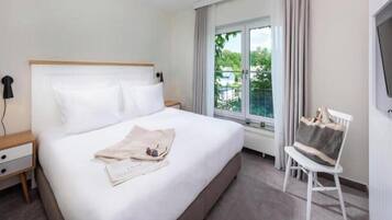 Apartment | 3 bedrooms, individually furnished, bed sheets