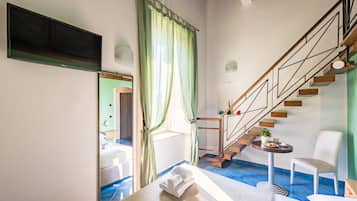 Deluxe Double Room, Sea View | Blackout curtains, iron/ironing board, free WiFi