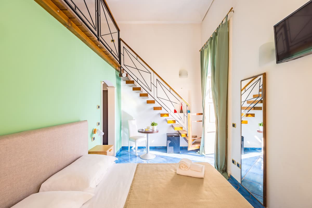 Superior Double Room, Balcony, Sea View | Blackout drapes, iron/ironing board, free WiFi