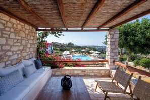 Terrace/patio - Sand Key Villa 1 - A beautiful cycladic residence with 7 Bedrooms (Paros)