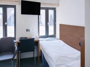 1 bedroom, iron/ironing board - Dancenter Hotel Jomfru Ane Premium Twin (Aalborg)