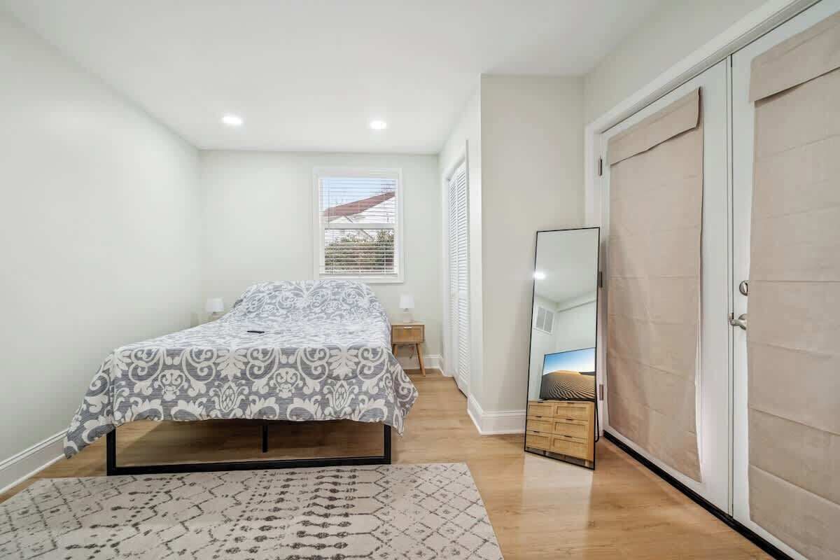 アイロン / アイロン台、WiFi、ベッドシーツ