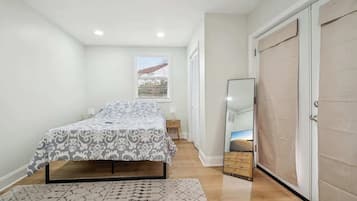 Bügeleisen/Bügelbrett, WLAN, Bettwäsche