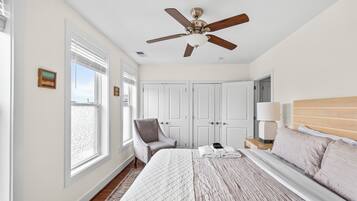 6 bedrooms, iron/ironing board
