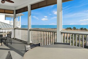 Outdoor dining - ☀️ Short Walk to Beach - Private Pool - Fire Pit - Southern Charm ☀️ (Cape San Blas)