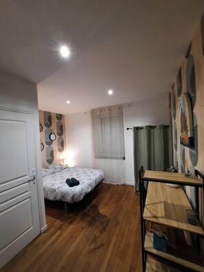 Kannettavalle tietokoneelle sopiva työtila, ilmainen Wi-Fi