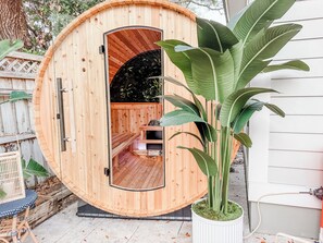 Sauna - New listing! Luxury beach escape, 2 blocks to the ocean, 1 block to the river! Heated saltwater pool, spa, sauna, game room, golf cart—only 10 mins to downtown St. Augustine. Very clean, well stocked, perfect for couples, families & small groups. (St. Augustine)