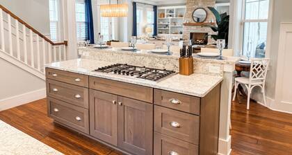 New listing! Luxury beach escape, 2 blocks to the ocean, 1 block to the river! Heated saltwater pool, spa, sauna, game room, golf cart—only 10 mins to downtown St. Augustine. Very clean, well stocked, perfect for couples, families & small groups.