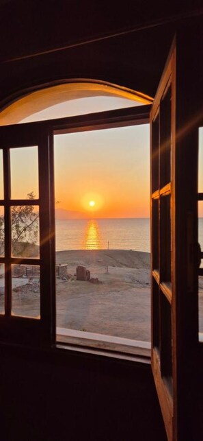 Interior - Private Quad room Sea View, 4 Beds @ Serenity Lodge (South Sinai Governorate)