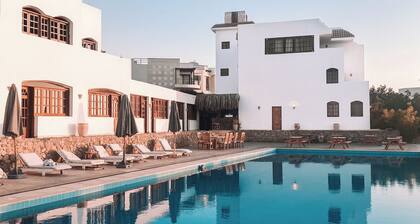 Serenity Quad Sanctuary Sea View 4 Beds @ Serenity Lodge