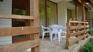 Classic Double Room, Garden View | Balcony