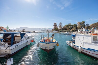 Holiday Home 'La Casa del Pescatore' with Sea View, Wi-Fi and Air Conditioning